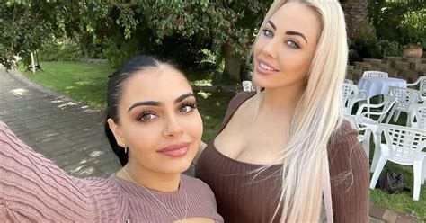 mom daughter onlyfans|Mum teams up with daughter on Onlyfans and they make。